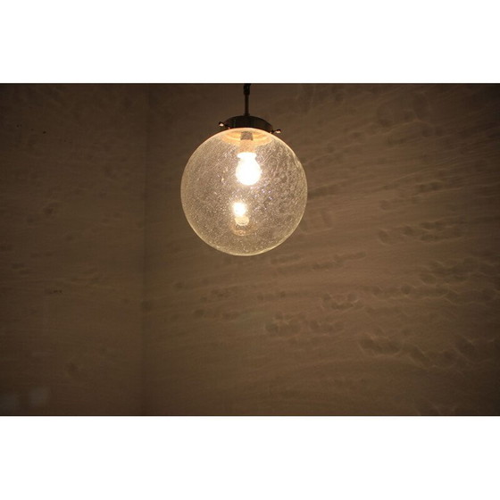 Image 1 of Lampe suspendue vintage en verre et laiton pour Valašské Meziříčí, Tchécoslovaquie 1970.
