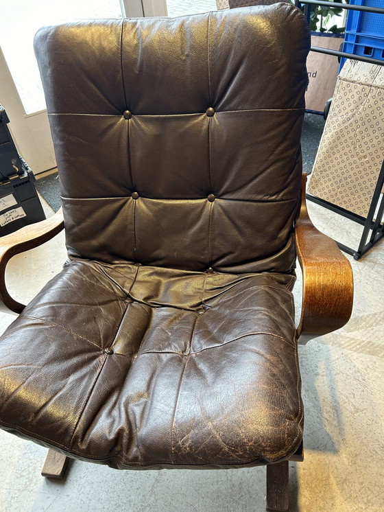 Image 1 of Fauteuil design en cuir vintage