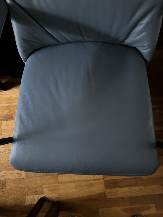 Image 1 of Fauteuil de repos en cuir Prominent C101 réglable électriquement