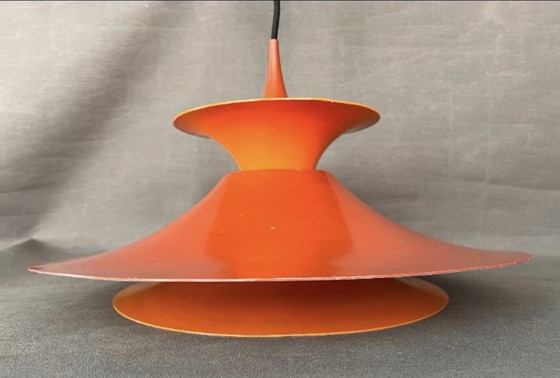 Image 1 of Erik Balslev Pour Fog & Mørup, Mod. Radius Orange, Danemark, Vintage, Plafonnier