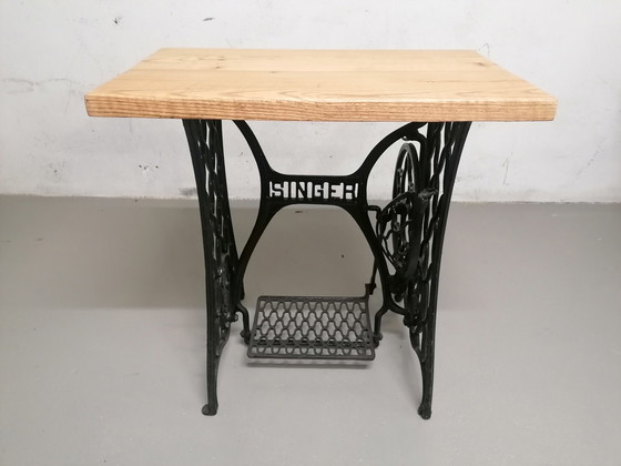 Image 1 of Table de bistrot ou d'appoint Modèle Singer