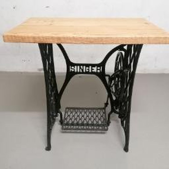 Image 1 of Table de bistrot ou d'appoint Modèle Singer