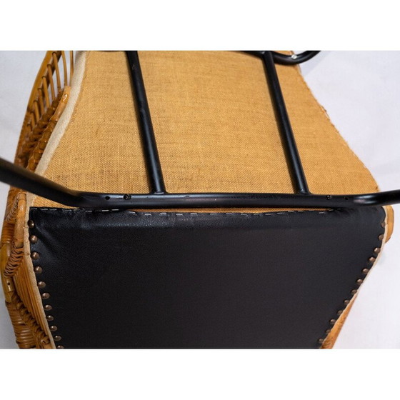 Image 1 of Fauteuil danois en bois tapissé de tissu clair 1950