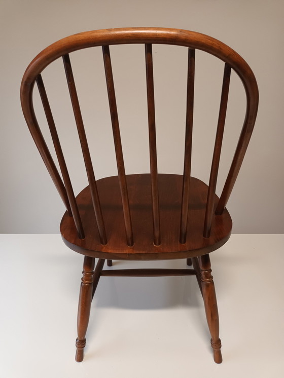 Image 1 of Chaise en bois avec barreaux