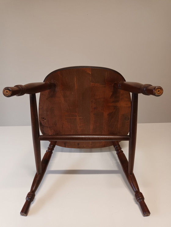 Image 1 of Chaise en bois avec barreaux