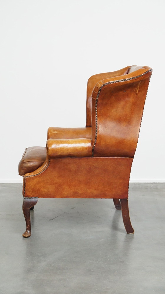 Image 1 of Fauteuil à oreilles en peau de mouton