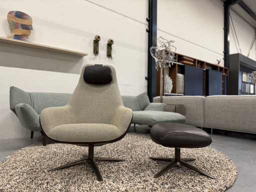 Pode Spot Two Fauteuil avec pouf Duo Upholstery