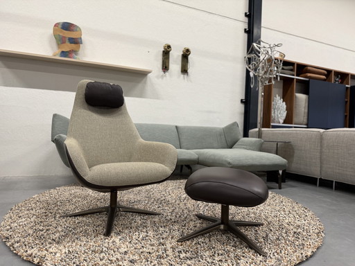 Pode Spot Two Fauteuil avec pouf Duo Upholstery