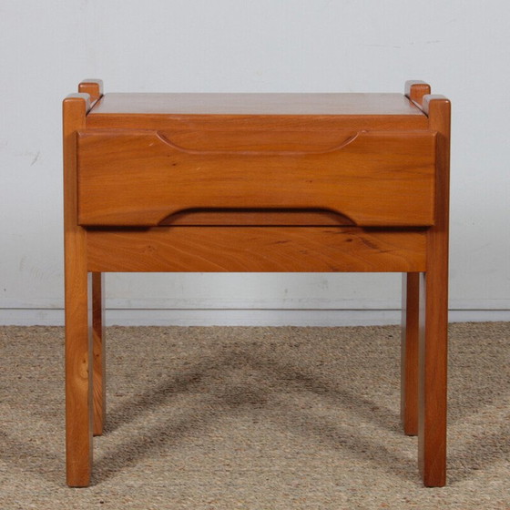 Image 1 of Paire de tables de nuit en orme pour Maison Regain, 1970