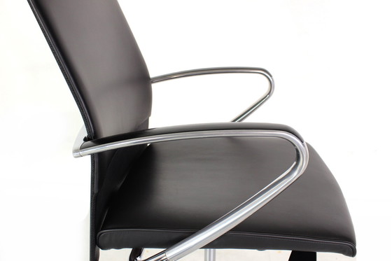 Image 1 of As New ! Art Collection Executive Desk Chair / Chaise de bureau en cuir, chrome, et aluminium