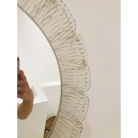 Image 1 of Miroir rond en plastique en forme de fleur, 1970