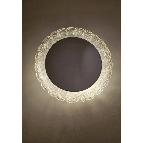 Image 1 of Miroir rond en plastique en forme de fleur, 1970