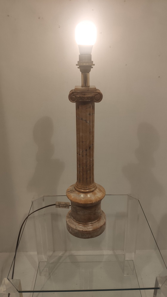 Image 1 of Lampe de table de style grec