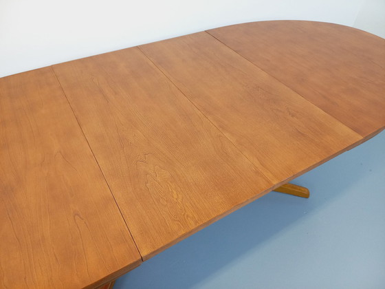 Image 1 of Table À Manger Ovale Baumann Vintage Des Années 60 70 En Bois D’Orme Clair Avec 2 Rallonges