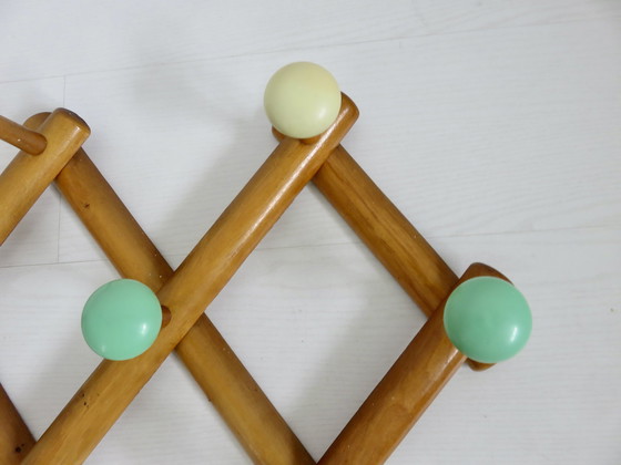 Image 1 of Porte Manteau Accordéon Boules Couleur Années 60
