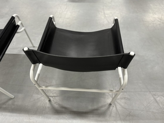 Image 1 of 2 fauteuils Spectrum Sz02 en cuir sellier noir