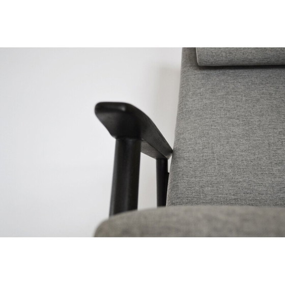 Image 1 of Fauteuil à bascule du milieu du siècle par Valerija Ema Cukermanienė, 1960s.