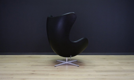 Image 1 of Chaise Egg, Design danois, Designer : Arne Jacobsen, Fabricant : Fritz Hansen