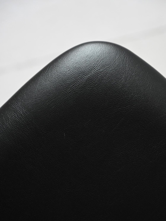 Image 1 of Ensemble de six chaises danoises en teck