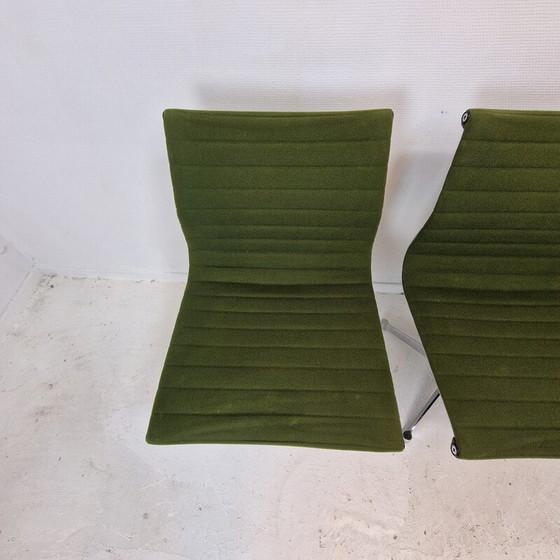 Image 1 of Ensemble de 5 chaises vintage Ea 105 par Charles et Ray Eames pour Herman Miller, 1970