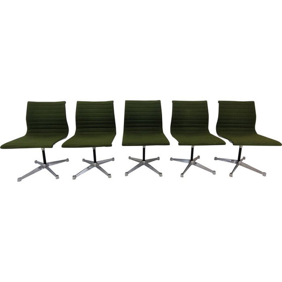 Image 1 of Ensemble de 5 chaises vintage Ea 105 par Charles et Ray Eames pour Herman Miller, 1970