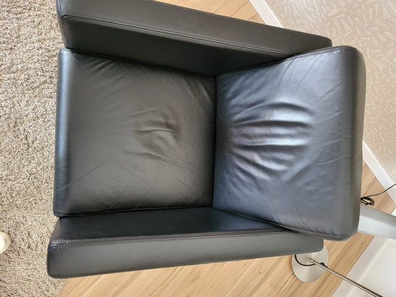 Image 1 of Fauteuil en cuir noir