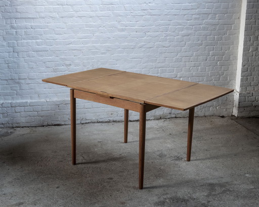 Table de jeu et de salle à manger en chêne de Poul Hundevad, Danemark, années 1960