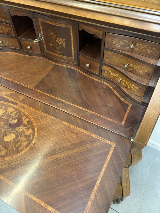 Image 1 of Armoire ancienne en ronce de noyer incrustée de marqueterie hollandaise du XIXe siècle