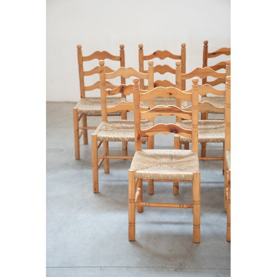 Image 1 of Ensemble de 12 chaises rustiques en pin, Italie 1990