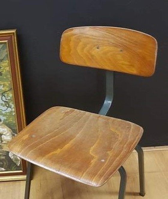 Image 1 of 12045 Chaise d'école industrielle vintage
