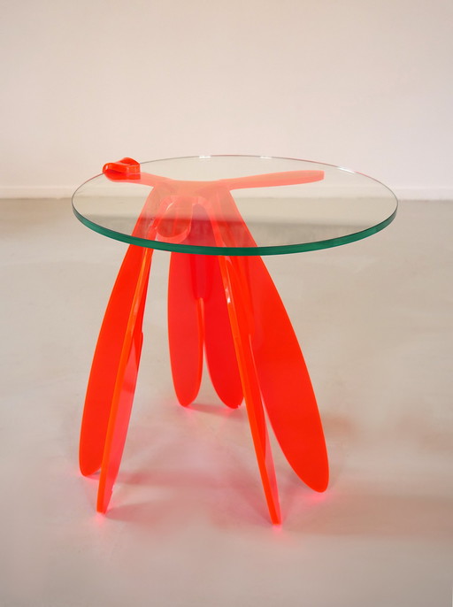 Table d'appoint Libellula en pmma recyclé et verre par Pulpas Studio, Espagne 2020