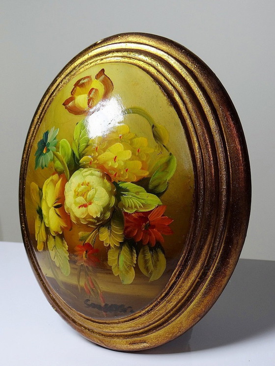 Image 1 of Petit Tableau Médaillon Huile Sur Bois Bombé Italien Vintage Bouquet De Fleurs