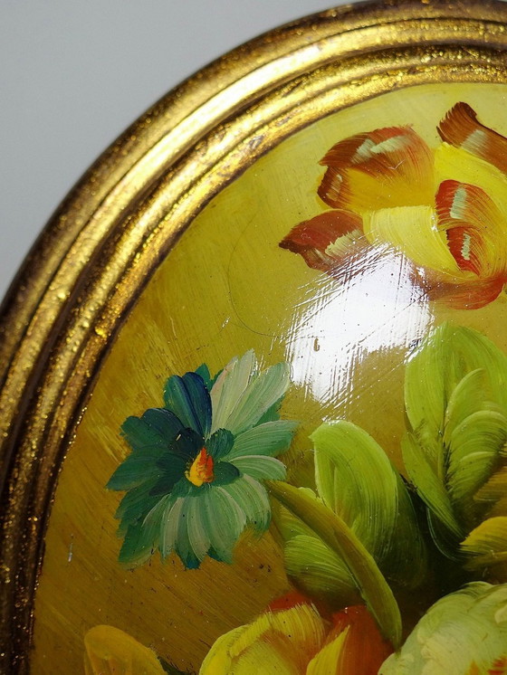 Image 1 of Petit Tableau Médaillon Huile Sur Bois Bombé Italien Vintage Bouquet De Fleurs