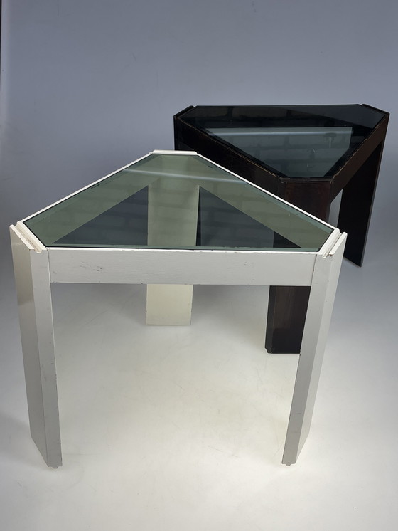 Image 1 of Ensemble de tables d'appoint triangulaires, Porada Arredi, Italie, 1970's, noir et blanc