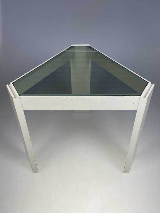 Image 1 of Ensemble de tables d'appoint triangulaires, Porada Arredi, Italie, 1970's, noir et blanc