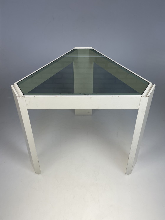 Image 1 of Ensemble de tables d'appoint triangulaires, Porada Arredi, Italie, 1970's, noir et blanc