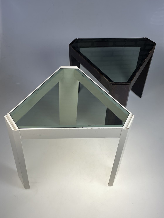 Image 1 of Ensemble de tables d'appoint triangulaires, Porada Arredi, Italie, 1970's, noir et blanc