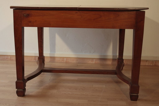 Ancienne table à manger italienne à rallonge en cerisier Liberty 1920S