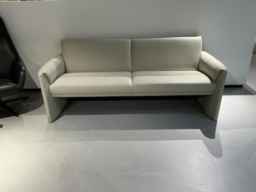 Leolux Boavista Armchair Showroom model