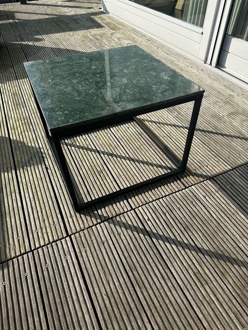 Table basse en marbre vert (House Doctor)