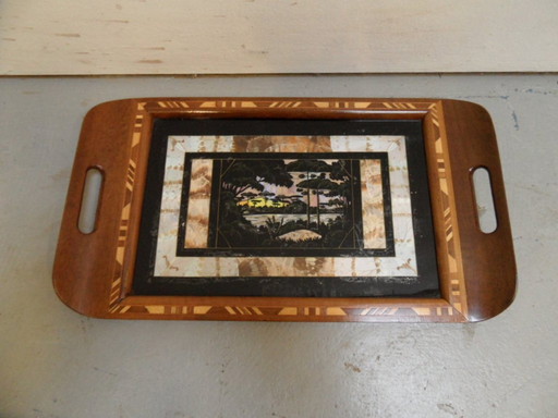 Plateau vintage avec incrustation