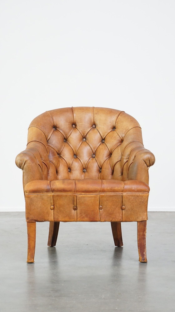 Image 1 of Fauteuil Chesterfield en peau de mouton