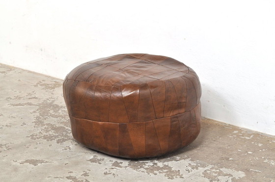 Image 1 of Pouf en cuir vintage 1970