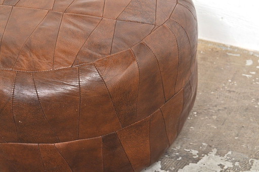 Pouf en cuir vintage 1970