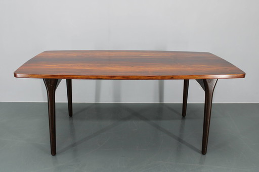 1960S Grande table à manger danoise en bois