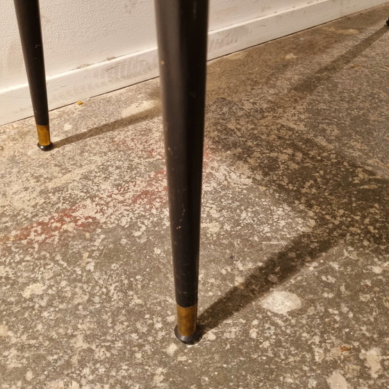 Image 1 of Table basse avec vitrine 50s