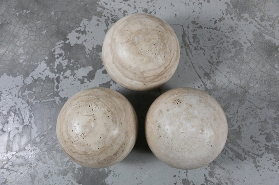 Image 1 of Table Basse Circulaire En Travertin