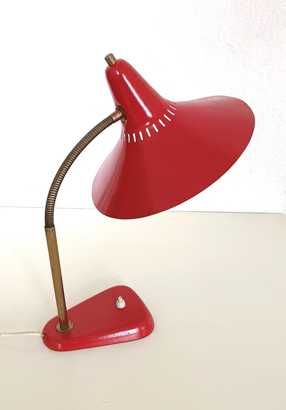 Image 1 of Lampe de bureau à chapeau de sorcière rouge des années 50