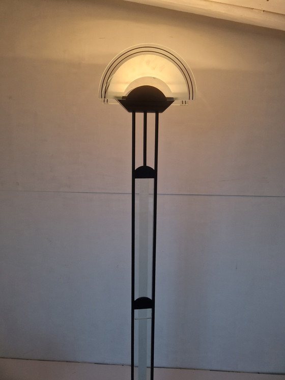 Image 1 of Lampadaire vintage Memphis style Milano