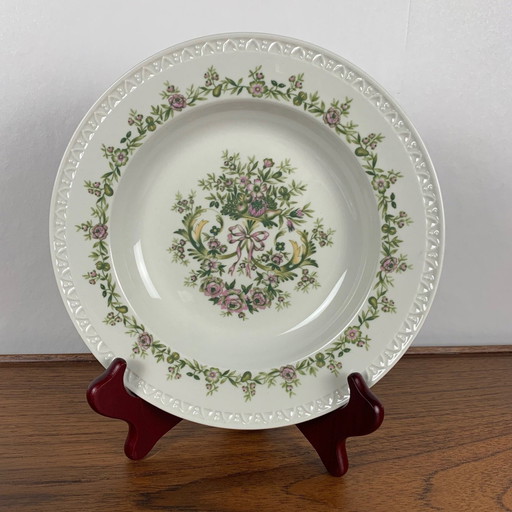 Ensemble de 8 assiettes creuses de Villeroy Et Boch, modèle Trianon